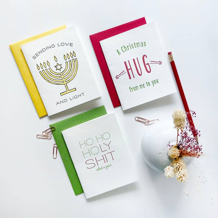 Steel Petal Press - Venta al por mayor Tarjetas de Navidad - HOHOHostia Santa - Tarjeta de Navidad Letterpress Sarcástica1