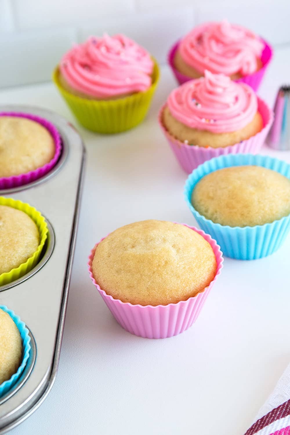 Fox Run Brands - Wholesale Cupcake/Muffin Liner - Bakelicious Silicone Cupcake Liners, Set of 12, 2.75"1