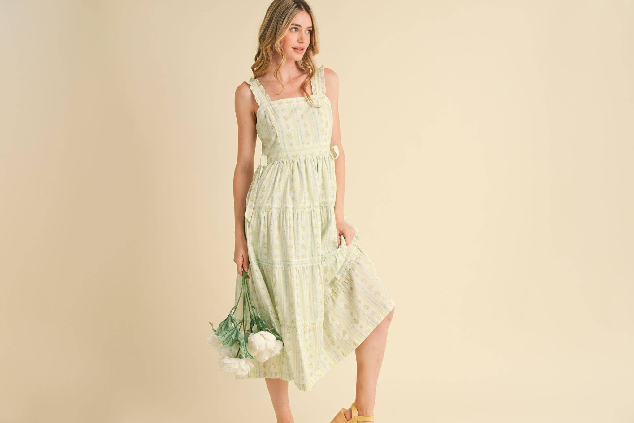 &MERCI - Wholesale Dress - Women's - RUFFLED STRAP FLORAL MIDI DRESS WITH SIDE TYING BOWS MDR358623
