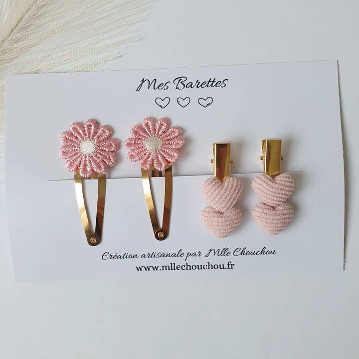 Sæt med lyserøde blomstrede hårspænder for engroshandel hos MlleChouChou