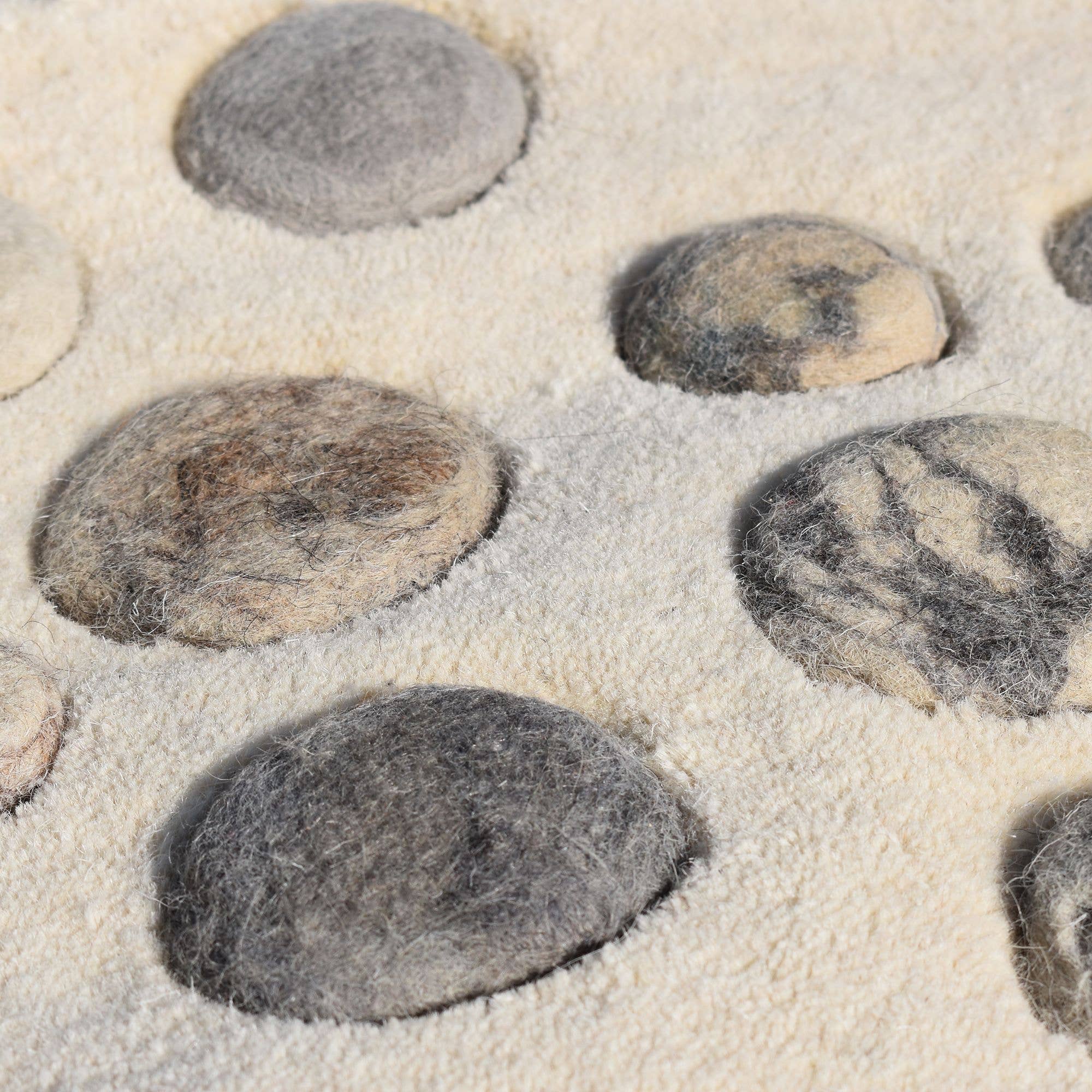 beige NOSTRAL handgetuft wollen vloerkleed voor woonkamer voor groothandel op Faire7