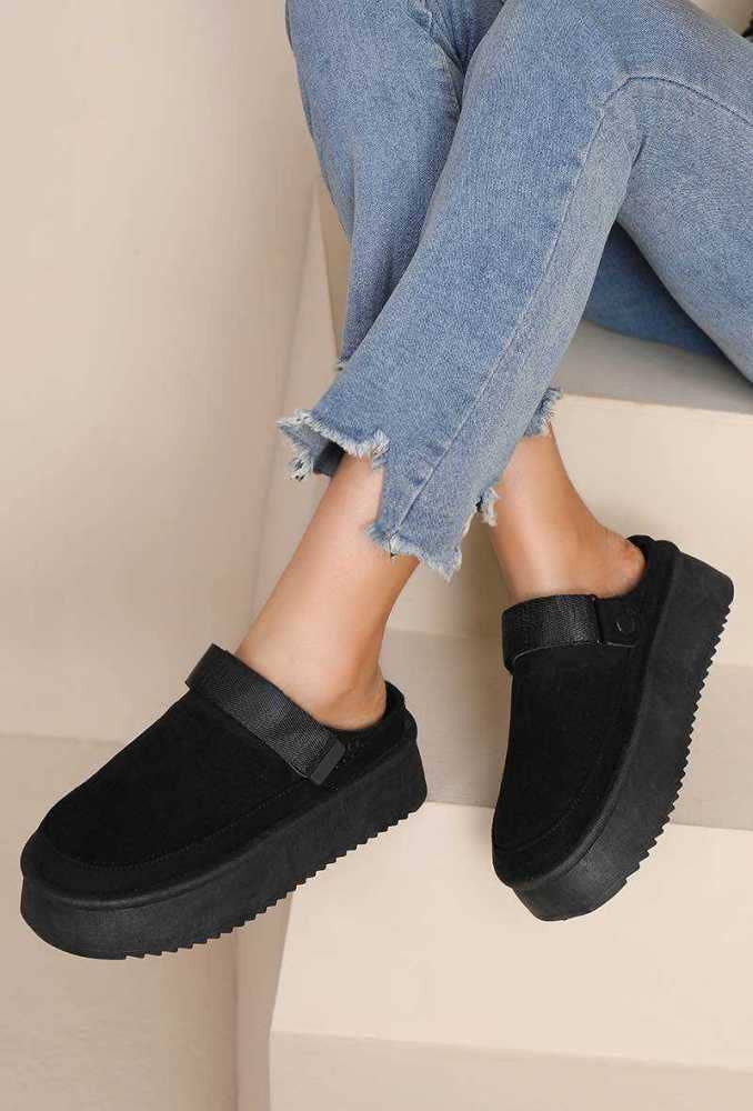 Joia Paris – wholesale Clogs – Women's – Fur-lined wedge clog with adjustable straps RU-1714