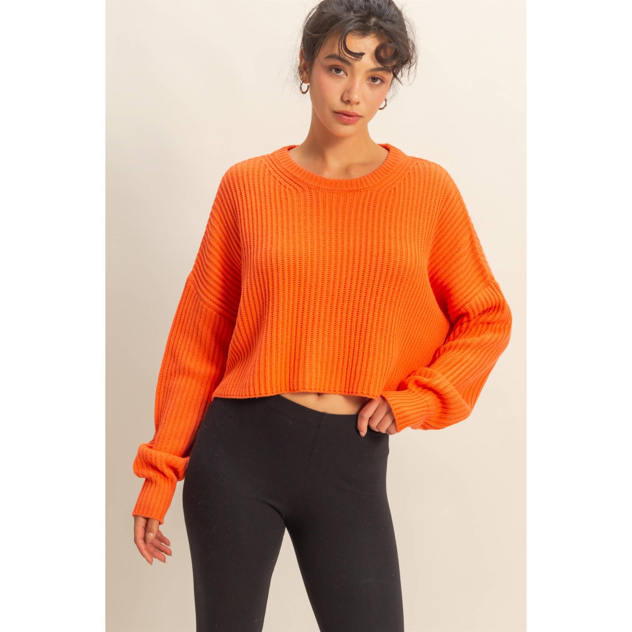 HYFVE – wholesale Shirt – Women’s – Cropped Knit Sweater With Crew Neck5