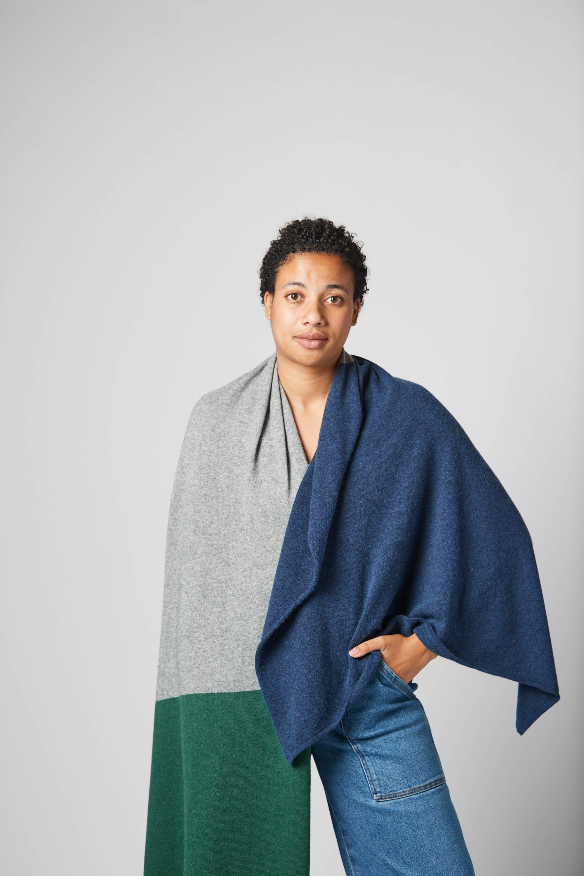 Margolis Pineo Italia - Wholesale Throw Blanket - COZY CASHMERE BLEND THROW, 'TRICOLORE' - HOLIDAY FAVE!21