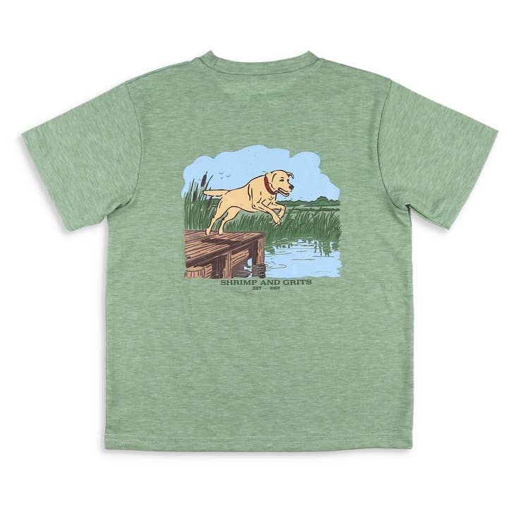 T-shirt graphique Dock Days pour la vente par Shrimp and Grits Kids