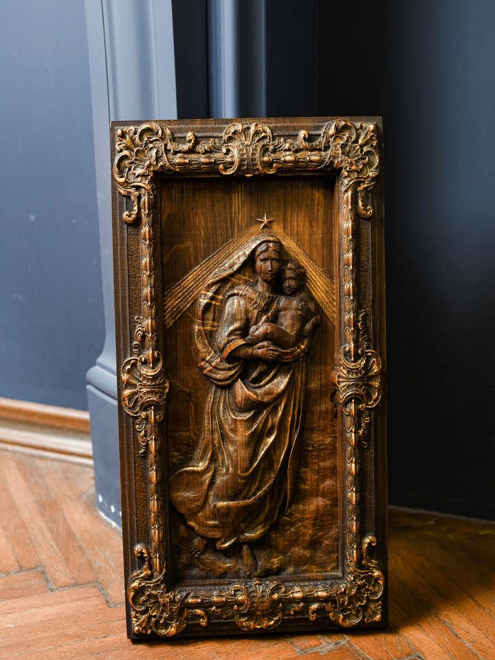 Scultura in legno della Madonna Sistina per la vendita all'ingrosso da parte di KozakWorkshop