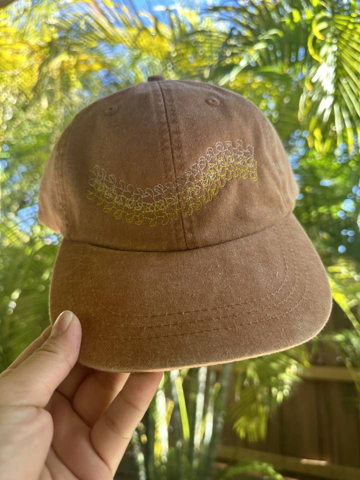 Double Lei de Fleurs de Puakenikeni Chapeau Lei Puakenikeni Casquette pour la vente par HI Family