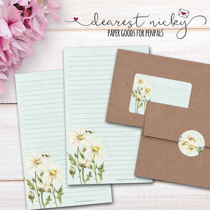Set d'écriture de lettres Daisies & Bee pour la vente par Dearest Nicky / Mouse & Wren