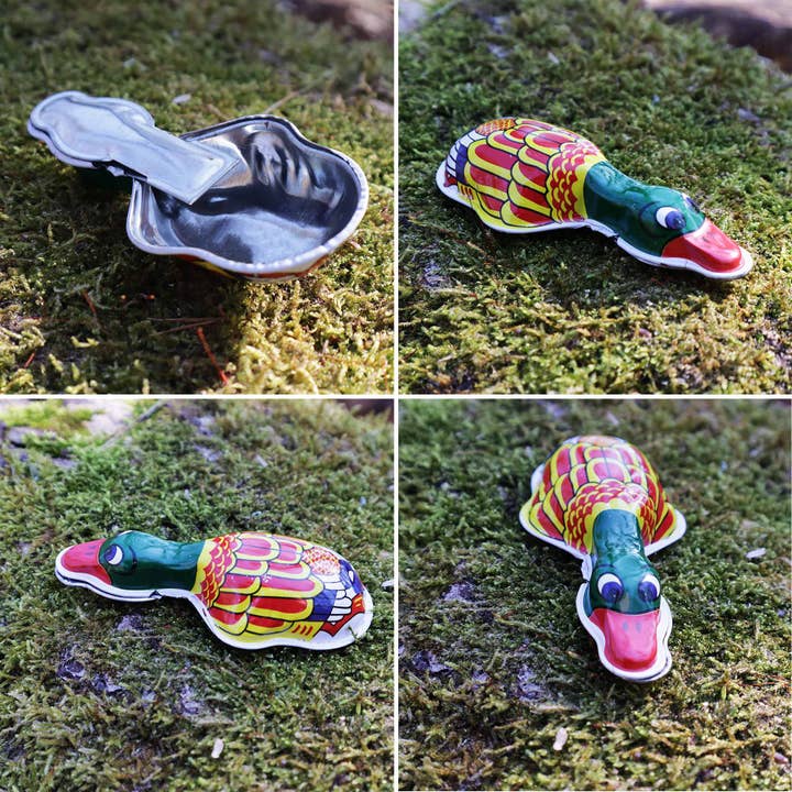 Tribal Trade GmbH - Wholesale Decorative Figurine - Tin toy snap duck green red clicker tin animal10