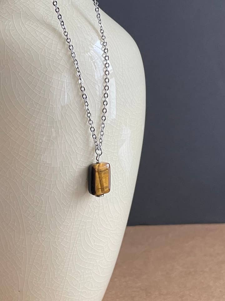 Tigerøje Halskæde / Ædelstenshalskæde / Håndlavet for engroshandel hos Wendy Wise Designs