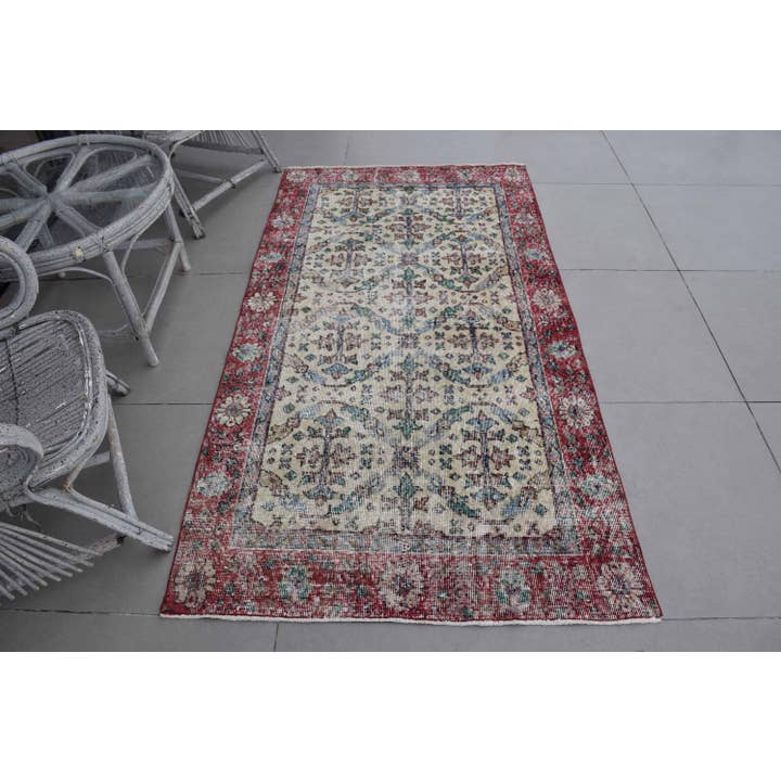 3,4x6,5 ft Vintage-Teppich, Türkischer Akzentteppich, Beiger Orientalischer Wollteppich für den Großhandel von The Loom Wholesale