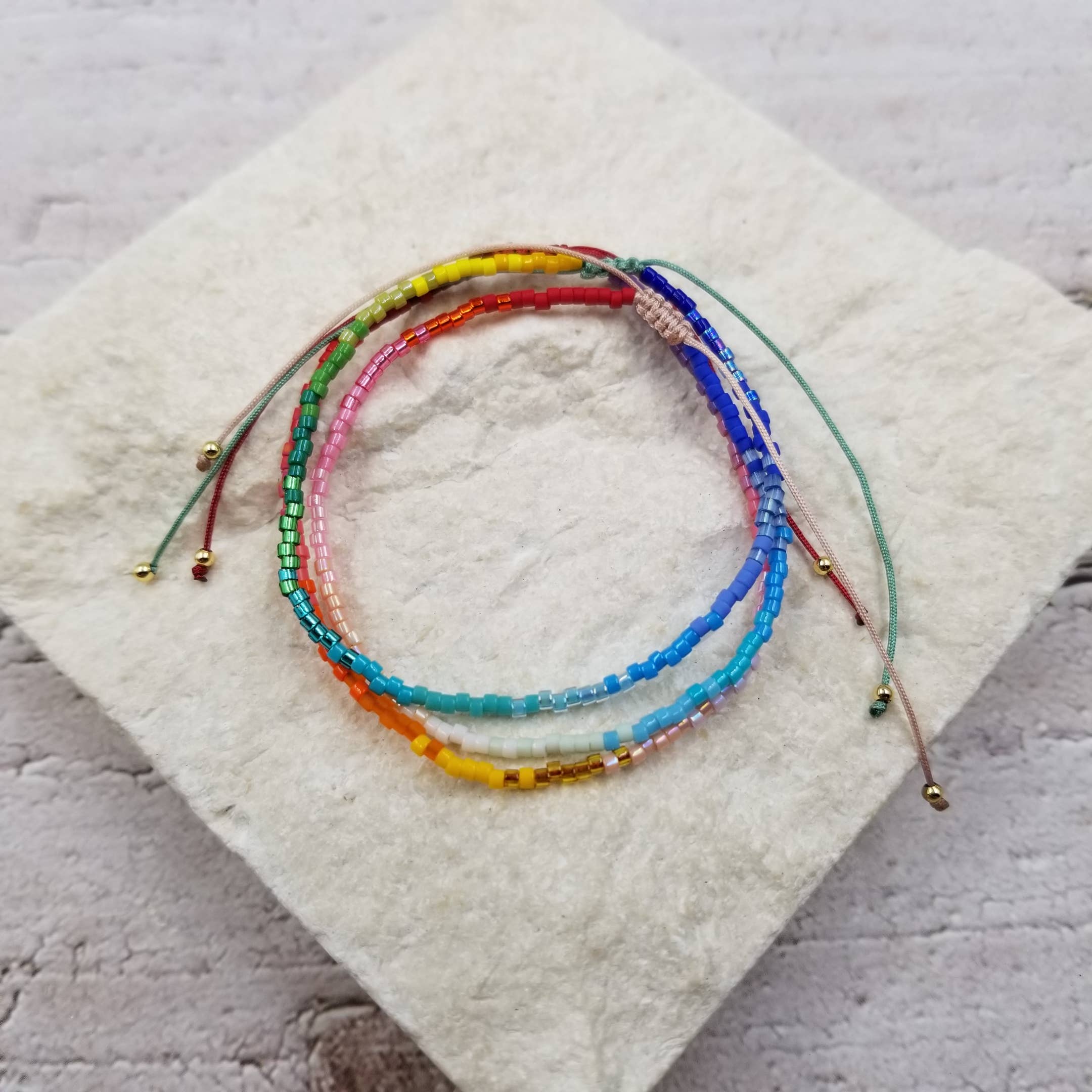 Treasure Wholesale – Pulseira de missangas por atacado – Pulseira de Amizade de Dopamina com Missangas MIiyuki Feita à Mão3