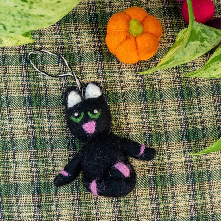 Friendsheep - Venta al por mayor Adornos - Adorno ecológico de lana Yogi The Zen Cat (negro)1