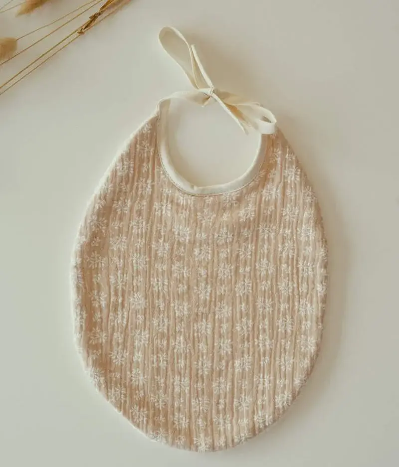 Manufacture des bébés français - Wholesale Bib - Baby - Linen-colored bib1