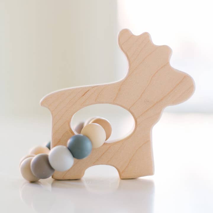 Moose Grasping Wooden Baby Toy with Teething Beads for wholesale by Bannor Toys