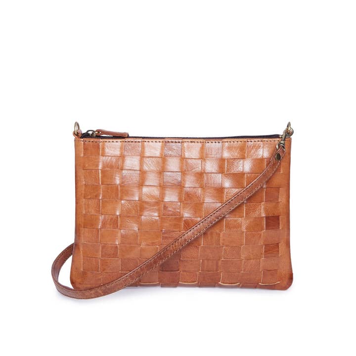 Artisan Stories - Wholesale Crossbodytas - Dames - Alex Gevlochten Tan Leren Crossbody & Clutch Tas