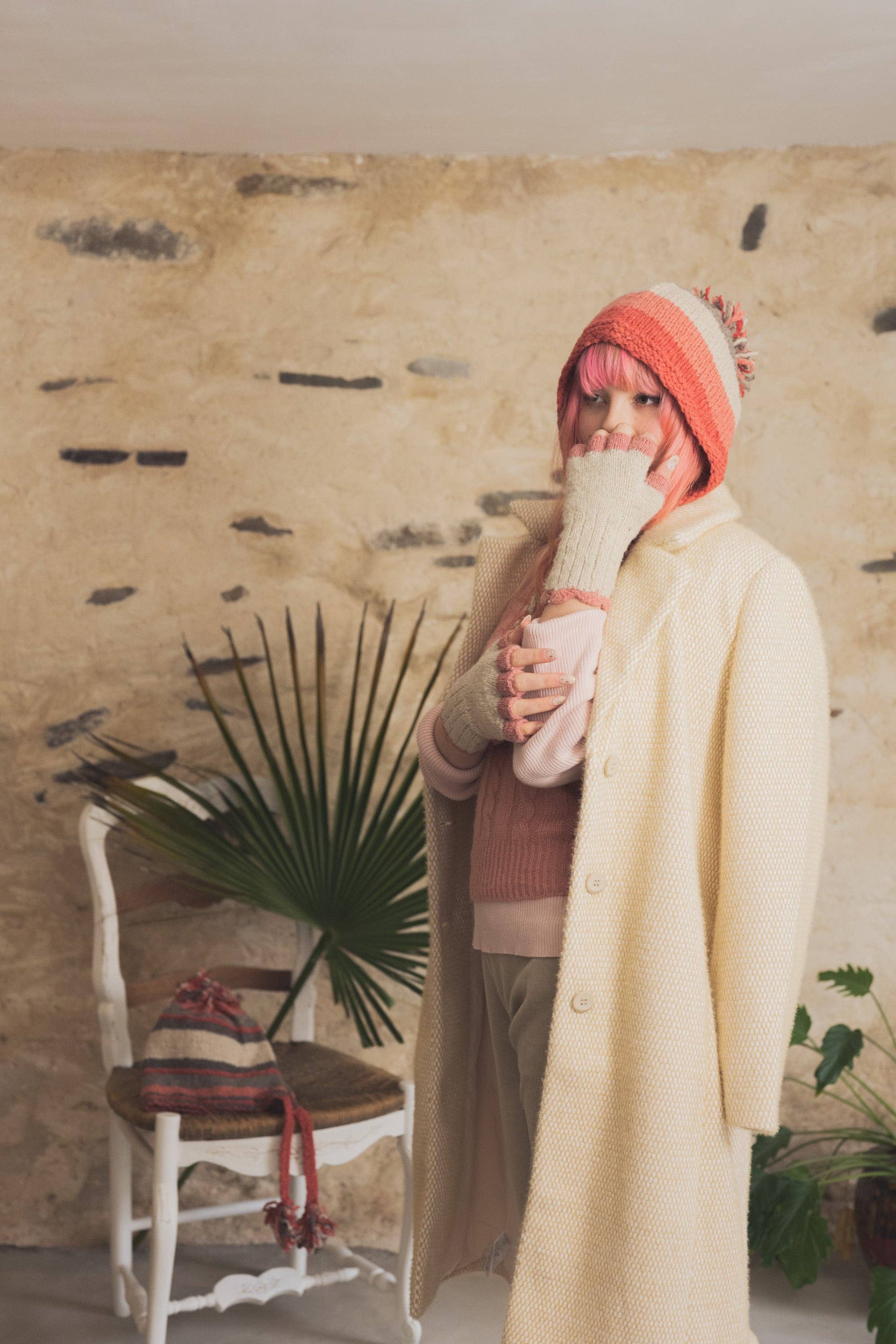 Buno Behen - Vente Gants – femme - Gants en laine teinte naturellement faits main (taille S à L)2