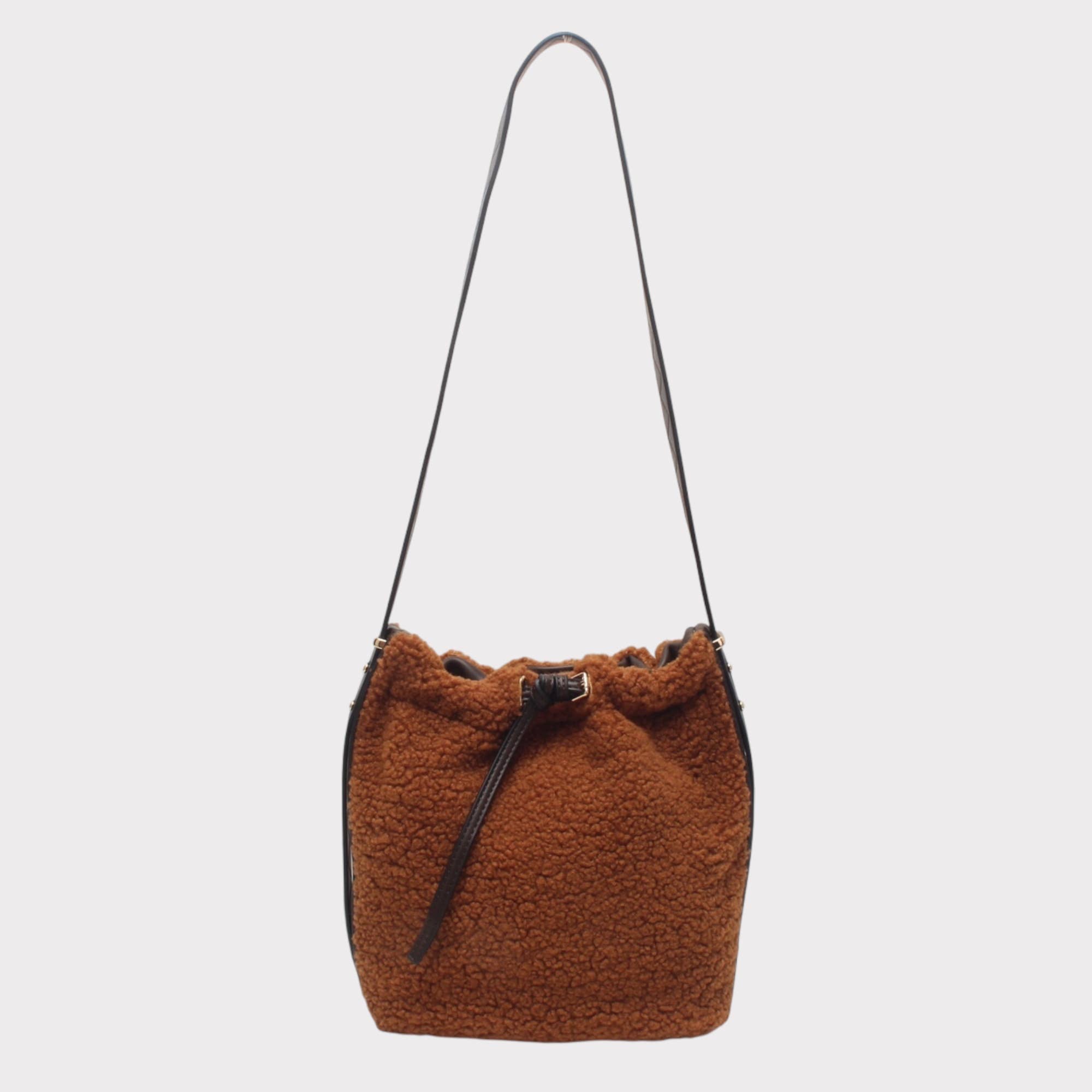 BESTINI - Vente Sac porté épaule – femme - Sac sceau mouton, avec serrage et fermoir aimanté4