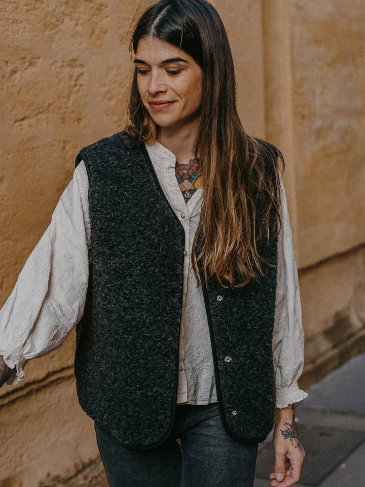 Miijo - Wholesale Outerwear Vest - Women's - Albane Vest2