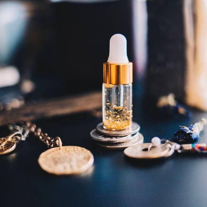 The Pleiadian Altar - Wholesale Essential Oil - Money Intention Oil1