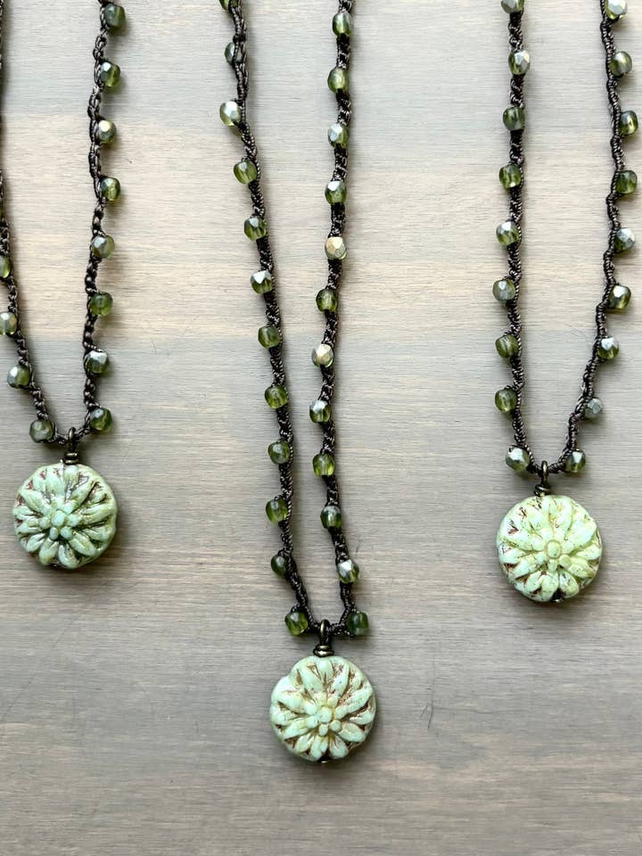 Flor da Vida Verde em Fio de Cristal Checo Croché por atacado de Twist Style