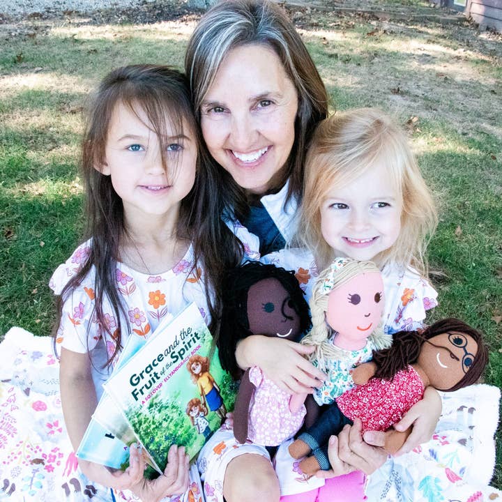 EllyandGrace - Wholesale Doll - Kids - Faith, Grace, Hope, Full Linen Doll and Christian Book Set23