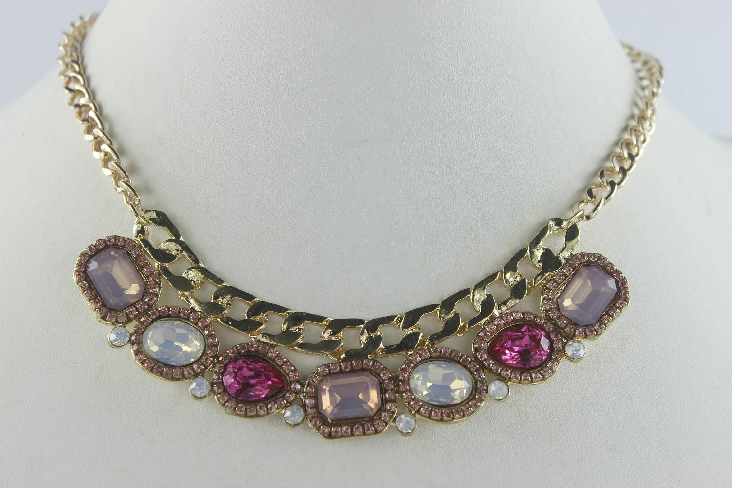 Ole - Wholesale Pendant/Charm Necklace - Crystal Necklaces N22663