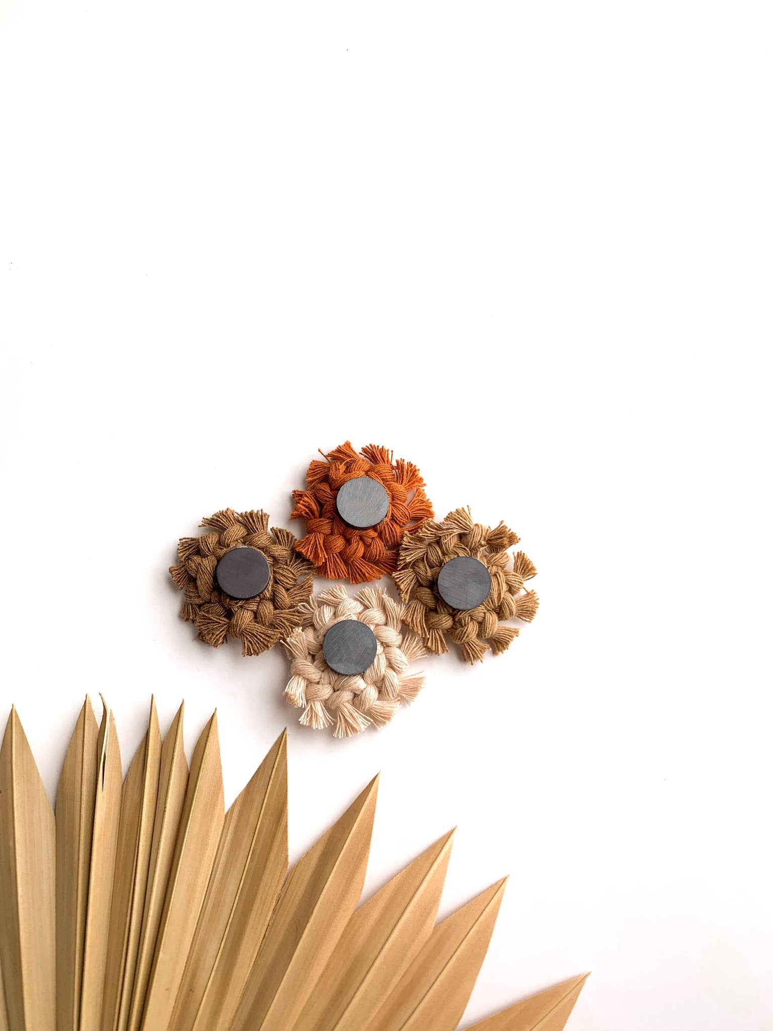 Meraki The Studio Co. – Großhandel Magnete – Makramee Kühlschrankmagnete | Boho-Dekor für Büro, Schreibtisch, Spind3