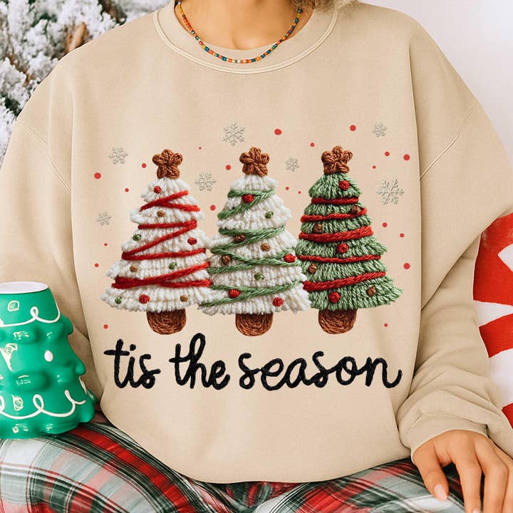 Glaime - Wholesale T-Shirt (Graphic) - Women's - Comfort Colors Yarn Crochet Christmas Tree Shirt, Xmas Tee1