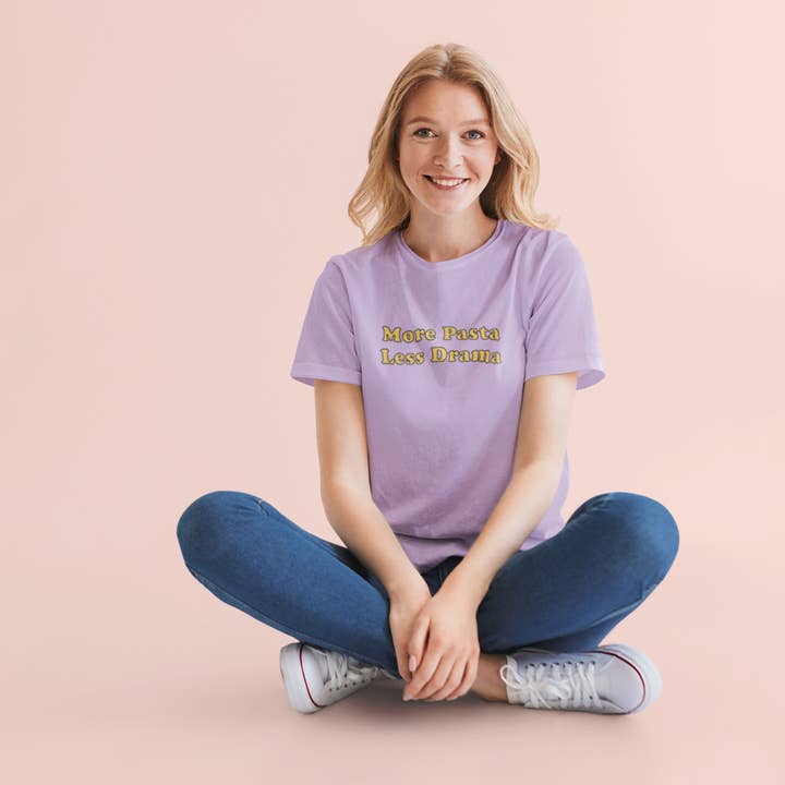More Pasta Less Drama - Camiseta de algodón orgánico para venta al por mayor de Oat Milk Club