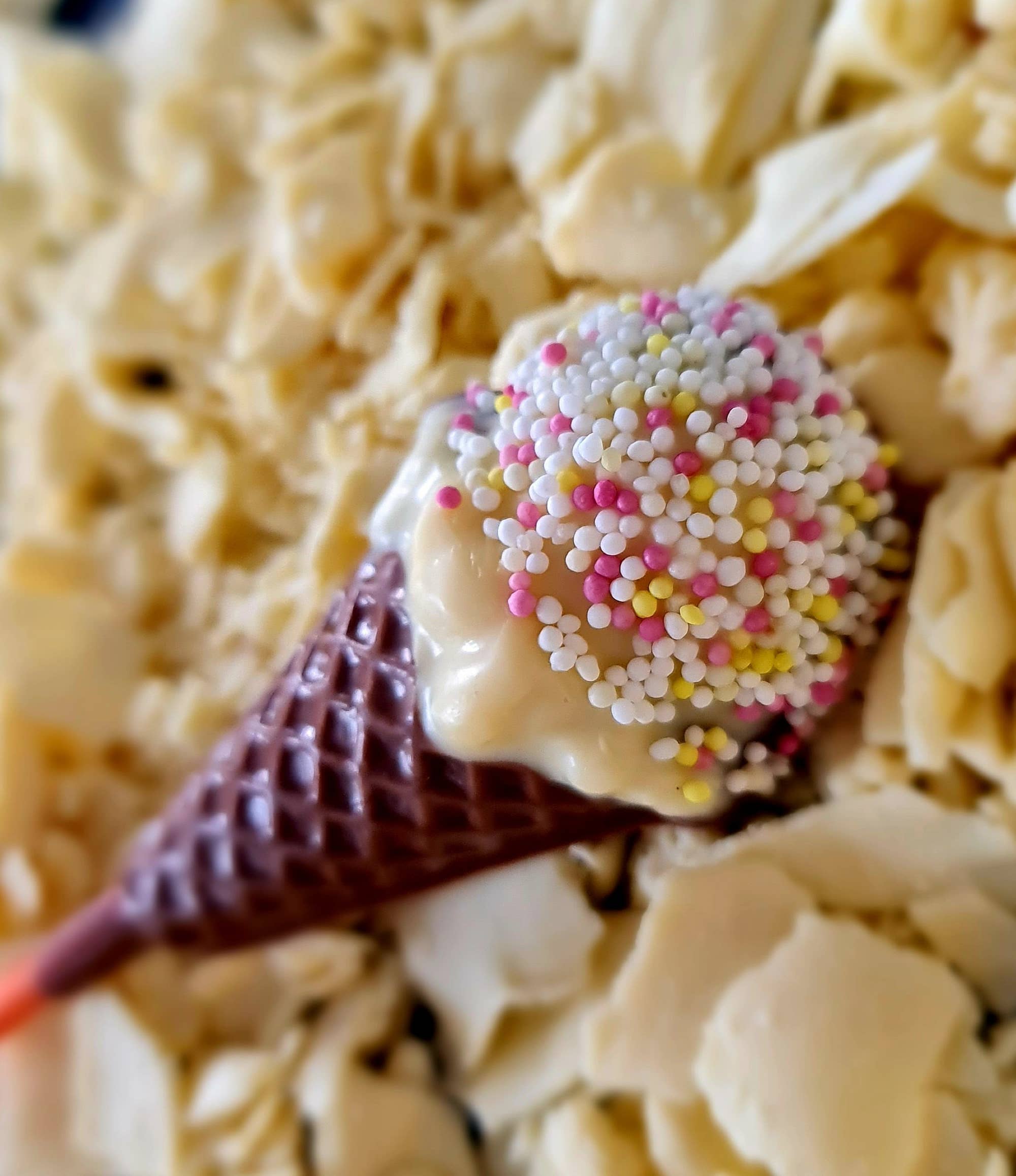 Cwtsh Chocolate – wholesale Chocolate-covered sweets – Chocolate Ice cream lolly1