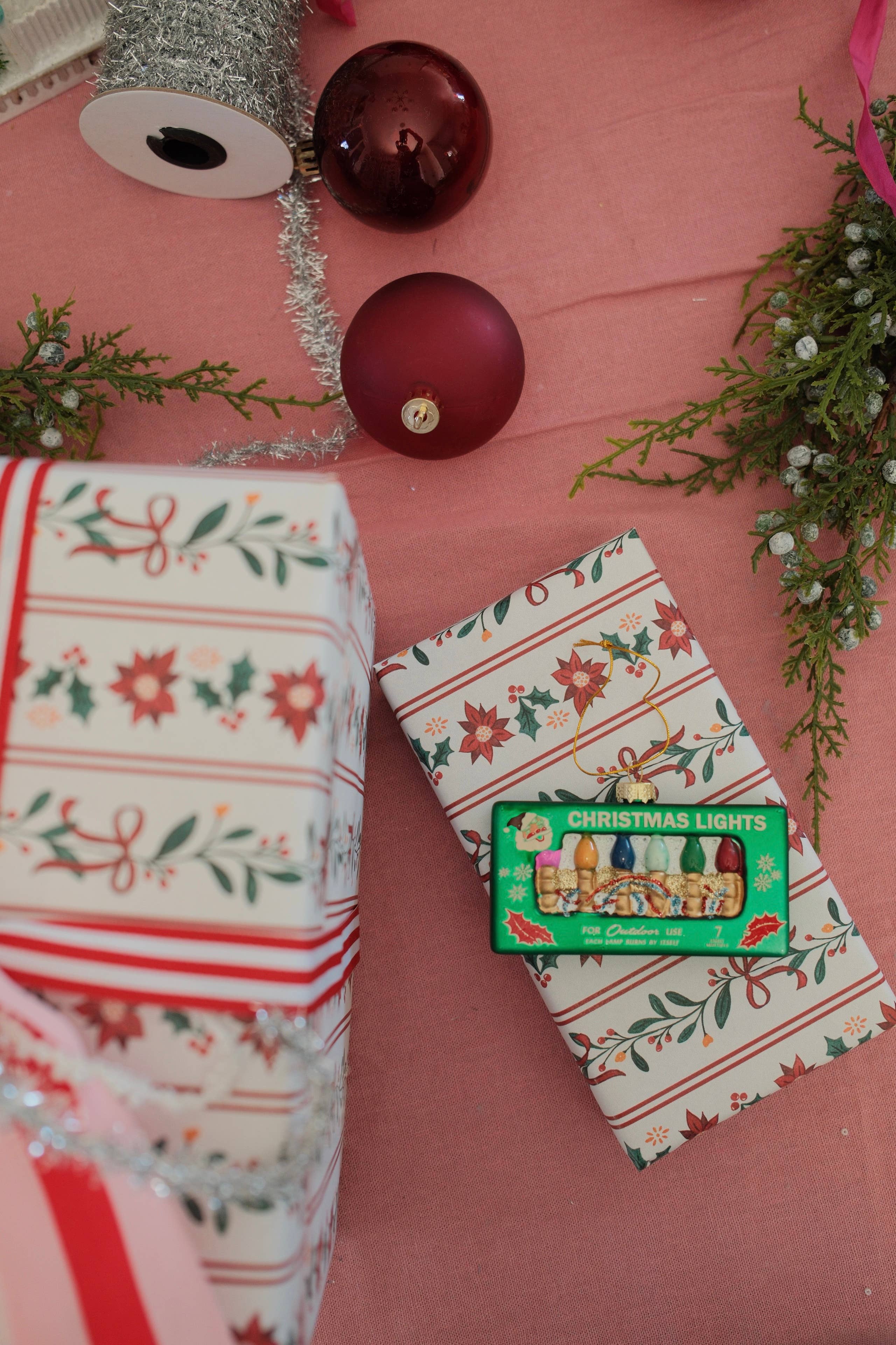 Vivie and Ash – Engroshandel Indpakningspapir – Julejulestjerne Blomsterstribet Gavepapir Rulle4