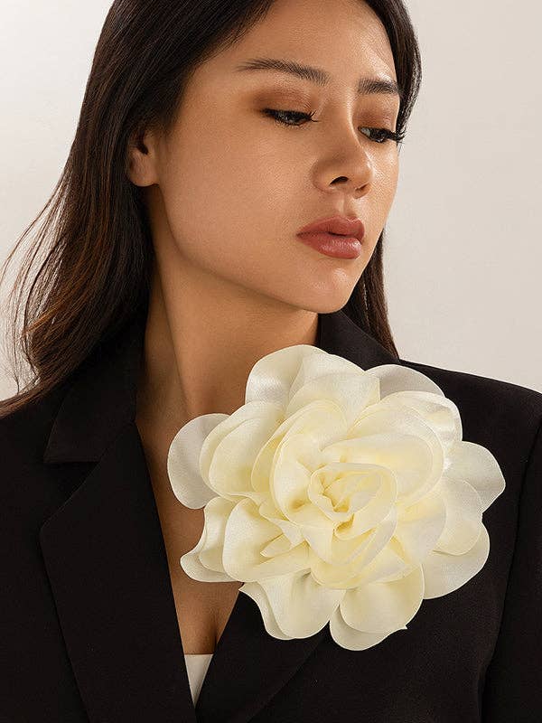 UZ Wholesale Store - Vendita all'ingrosso Spille - Spilla a forma di fiore monocromatica15