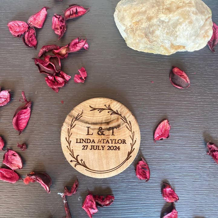 WoodCraftHaven - Vente Sous-verre - Sous-verres en bois fabriqués à la main : des cadeaux de mariage pour votre magasin14