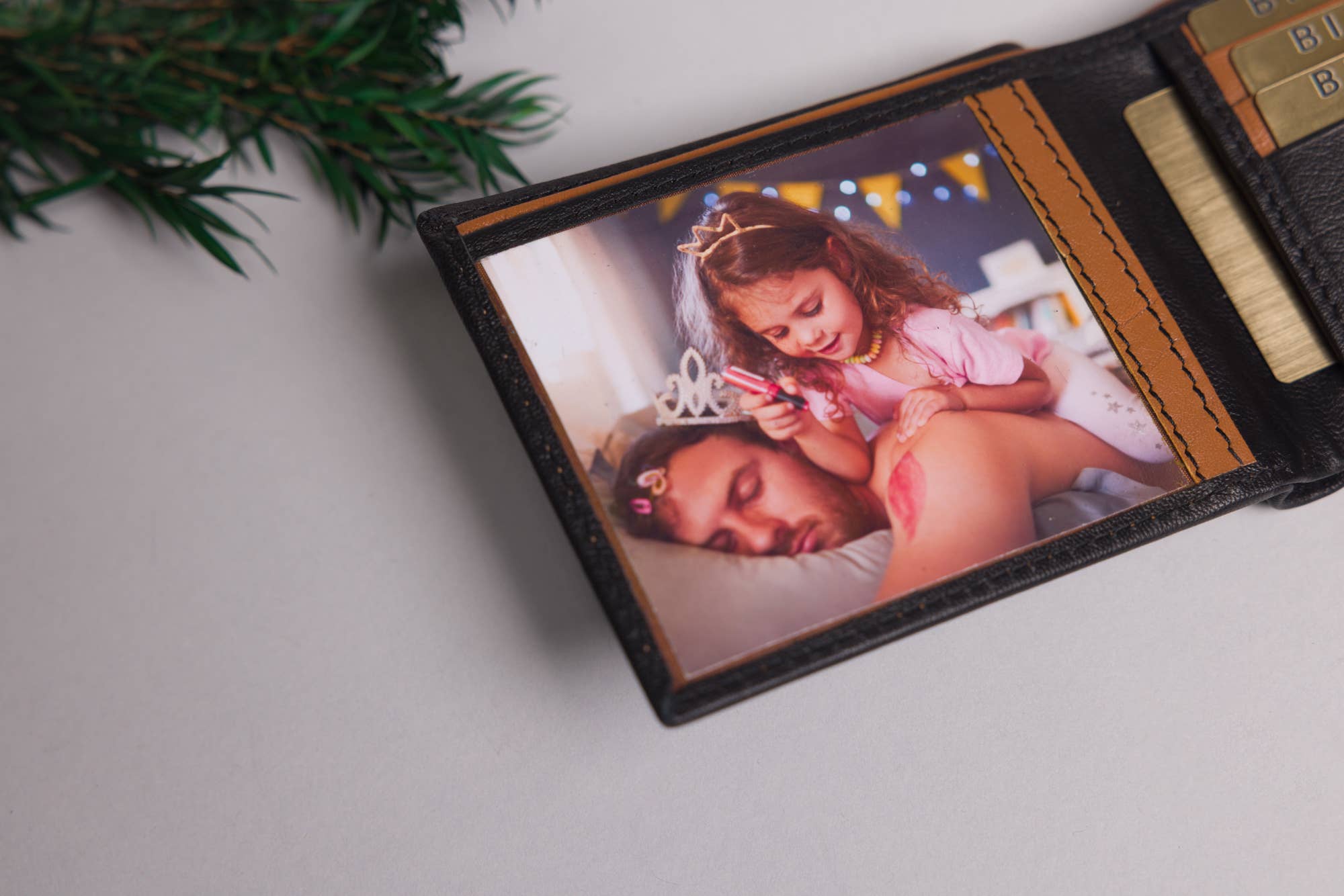 Redbrick – wholesale Wallet - Men’s – Biggs & Bane Men's Bifold Black & Tan Leather Wallet With Large External Coins Pocket With Gusset3