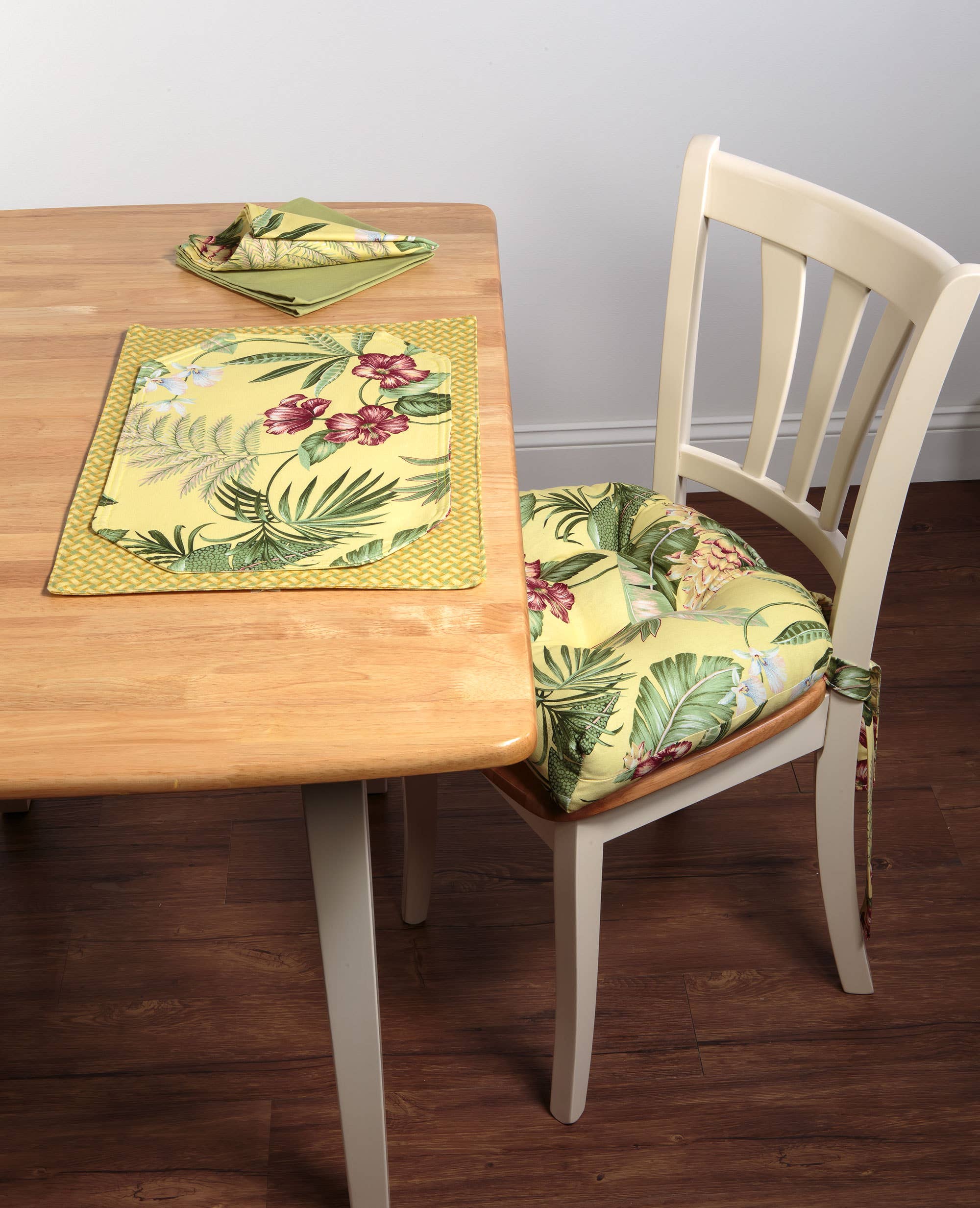 Thomasville at Home - Wholesale Placemat - Fern Gully Yellow - Floral Placemats - Pack of 41