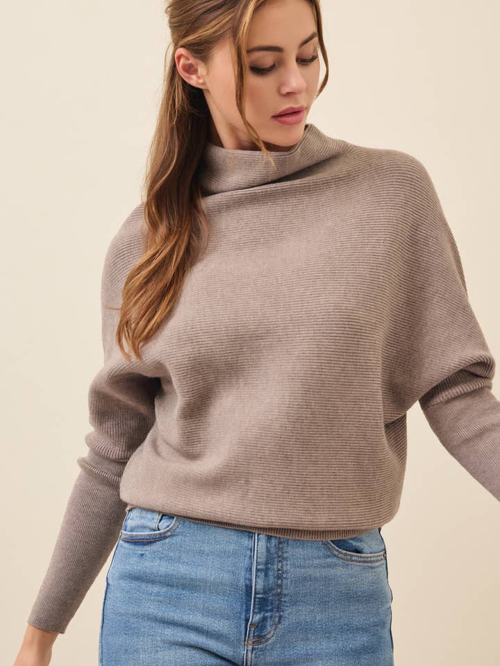 RIVIR – Großhandel Strickpullover – Damen – Lina Stricktop mit Stehkragen in Übergröße13