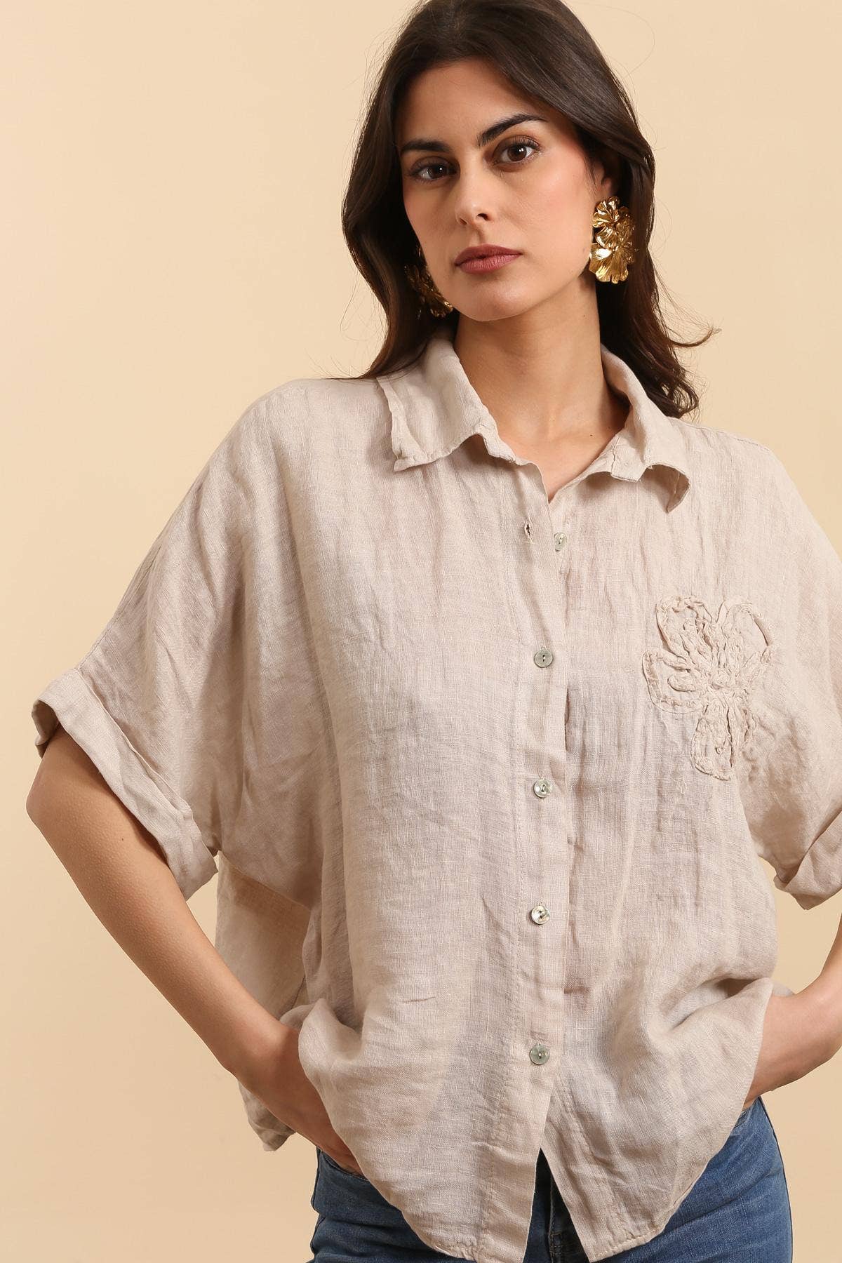 LÉA & LUC - Vente Chemise – femme - Chemise avec une fleur en 100% Lin REF. 2034121