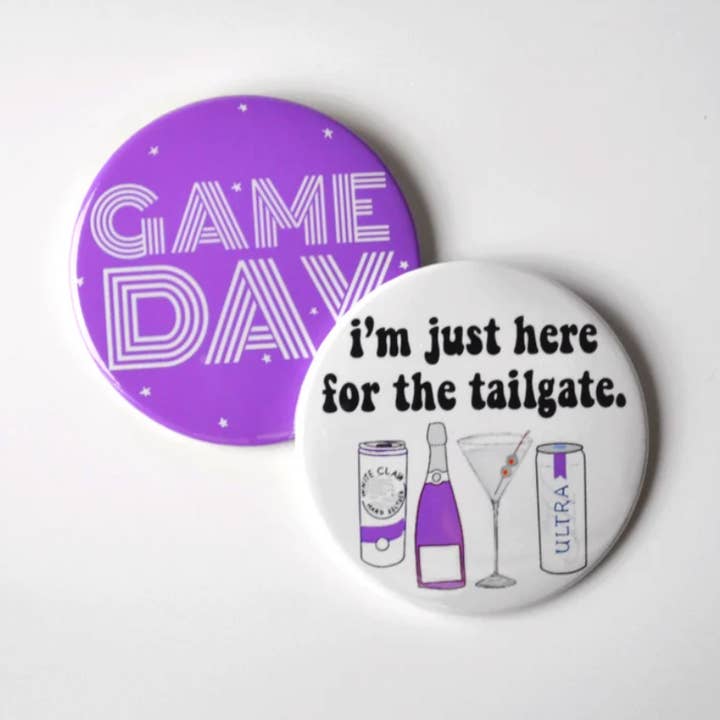 Lilla Game Day Tailgate Knapper | Game Day Pins for engroshandel hos Tailgated Co.