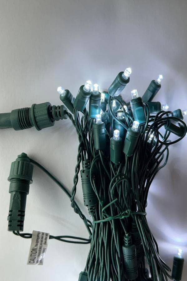 Studio Specialties - Wholesale String Lights - LED 50 6" INT/E FIL VERT/BL PUR SCINTIL0