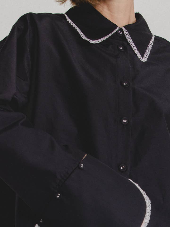 Chemise en soie et coton noire pour la vente par Alas
