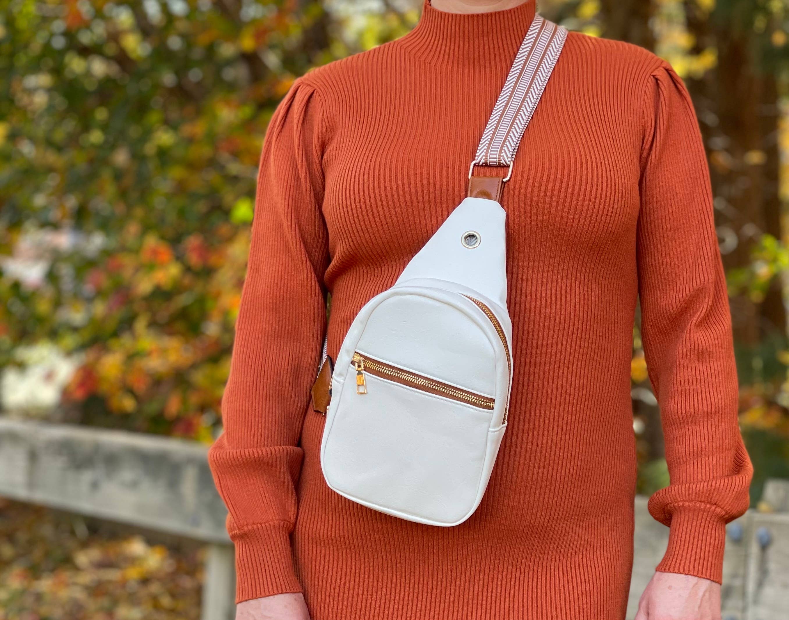 Babs + Birdie - Wholesale Crossbody Bag - Women's - The Palmer | Sling Bag with Zipper Pocket6