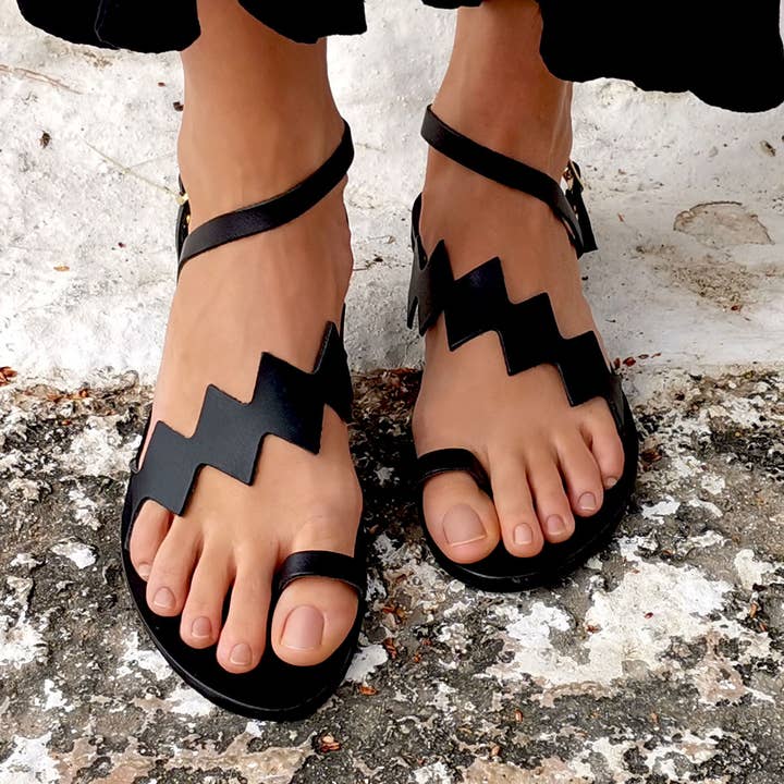 Marbe Sandals - Venta al por mayor Sandalias - Mujer - Sandalia griega de piel con correa en el tobillo: Aristea0