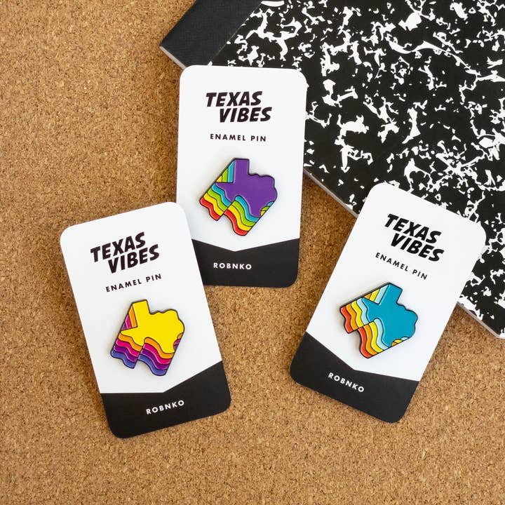 ROBNKO - Wholesale Lapel Pin/Button - Texas Vibes Pin3