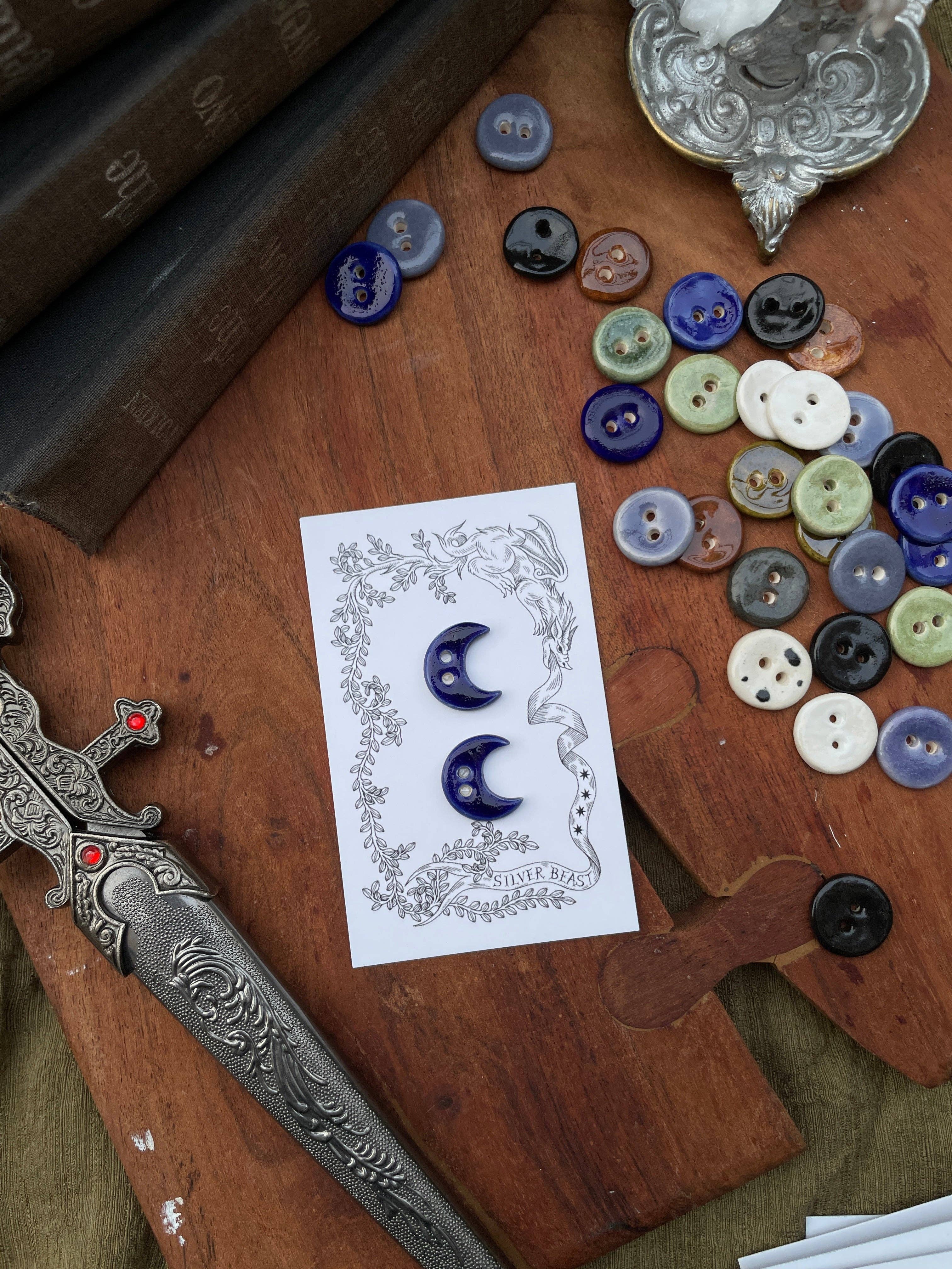 Silver Beast Studio - Wholesale Sewing Button/Snap - 18mm Moon Buttons (set of 2)5