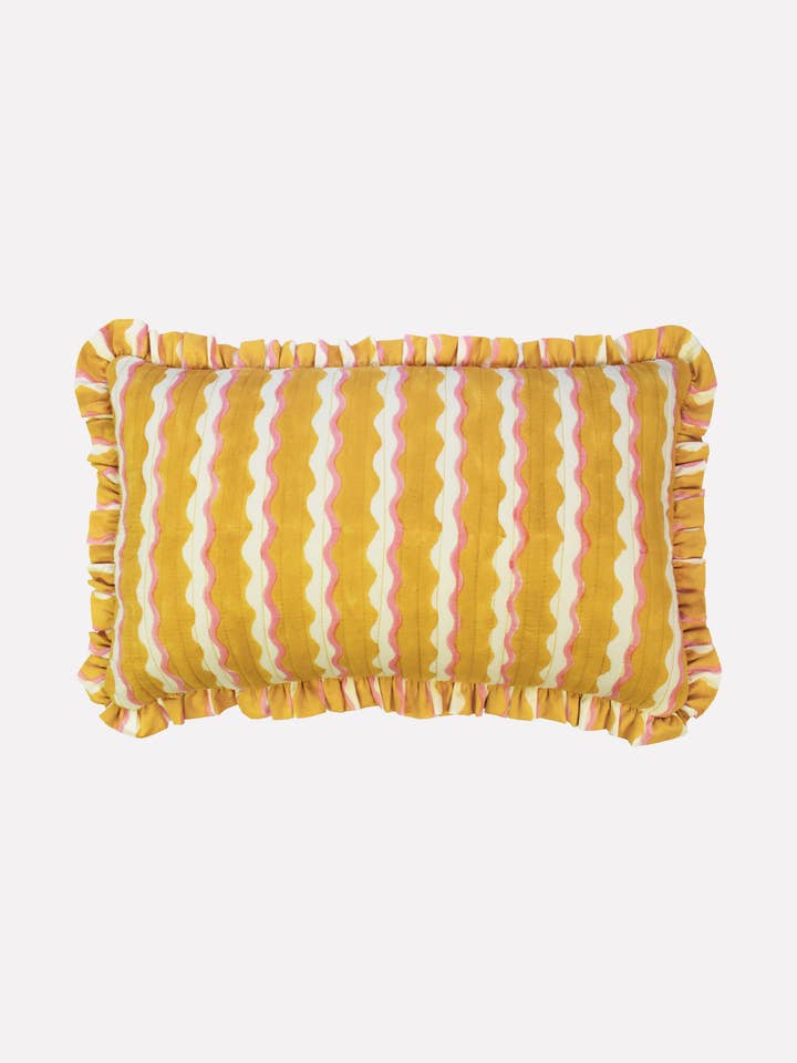 Baumwoll-Steppkissen mit Rüschen | Wiggle | Honig | Klein für den Großhandel von YONDER.