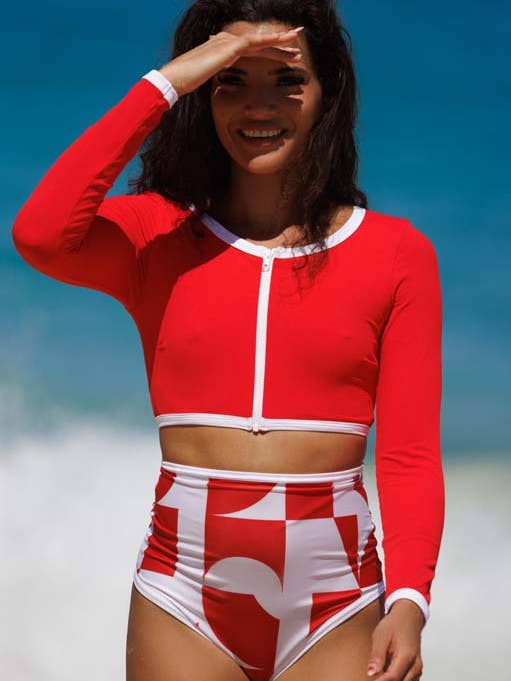 Long sleeve crop top Giulia red UPF 50+ for wholesale by Juillet Juillet