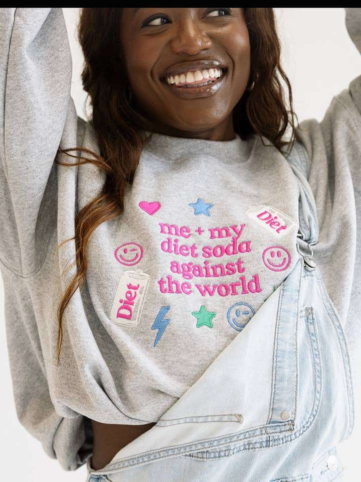 Girl Tribe Co - Vendita all'ingrosso Felpa - Donna - Felpa Ricamata "Io e la Mia Diet Soda"0