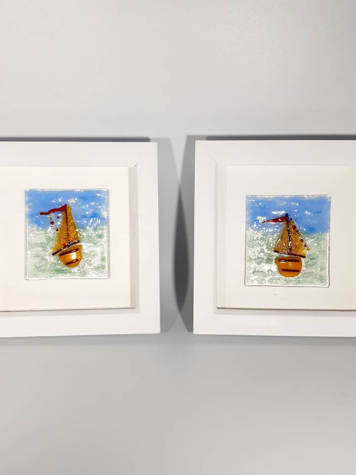 Immagini in vetro con cornice Gone Sailing (set di 2) per la vendita all'ingrosso da parte di Glasstopia