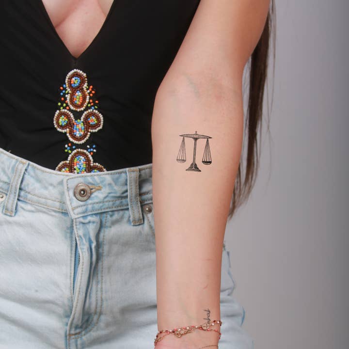 Ultra realistic temporary tattoo, new technology, duration of 1-2 weeks for wholesale by The Flash Tattoo